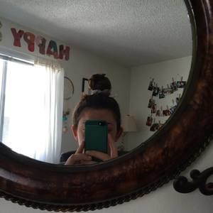 Meet your Posher, Tayler